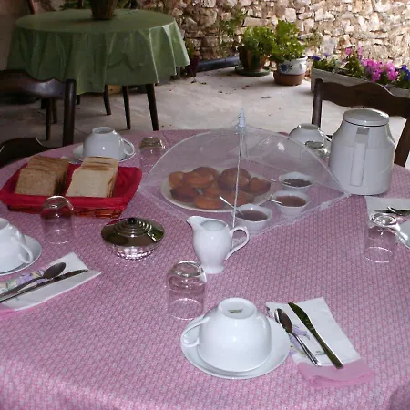 Chez Francoise Bed & Breakfast *